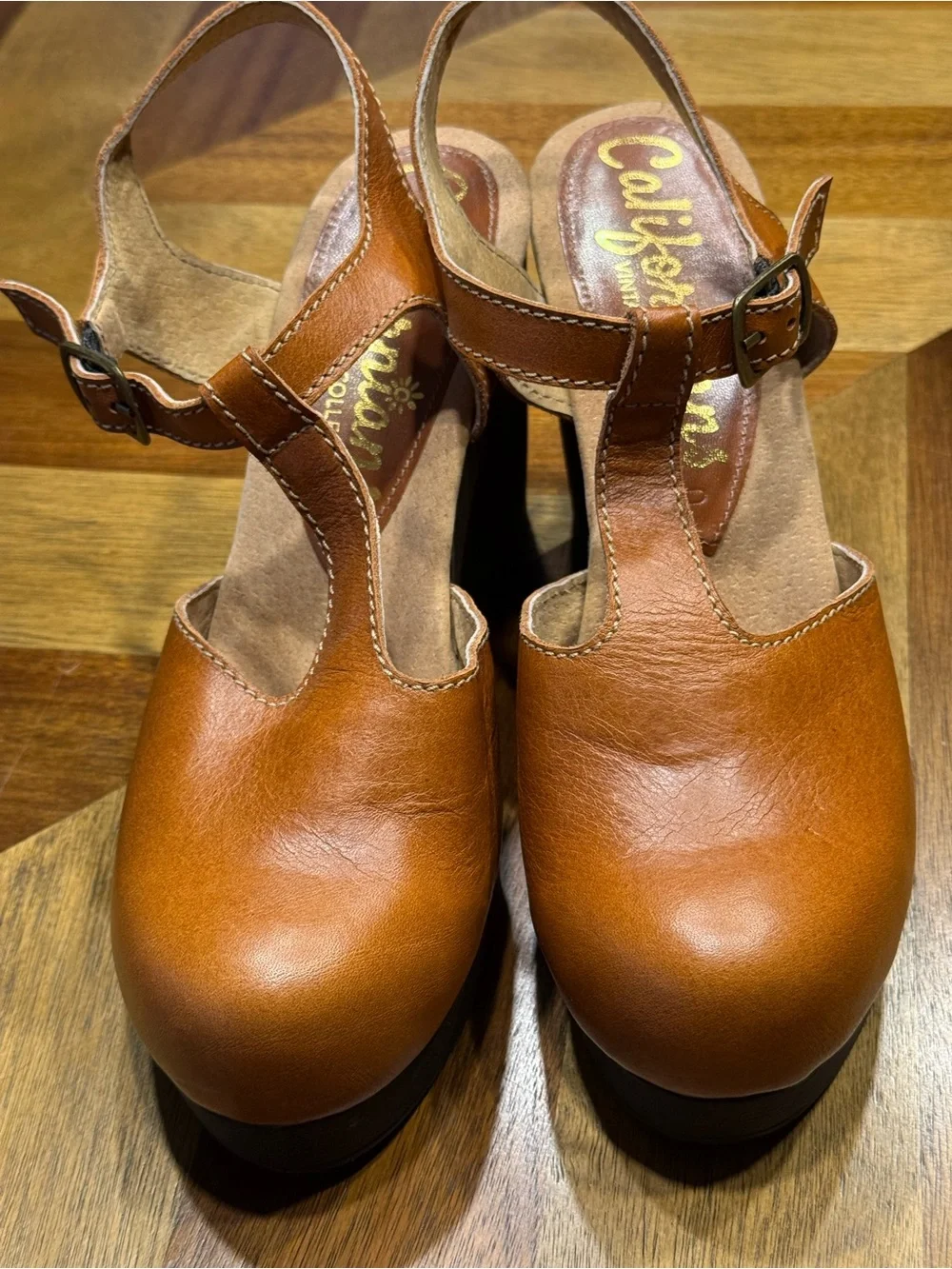 Californians Leather Wooden T- Strap Platform Shoes size 10